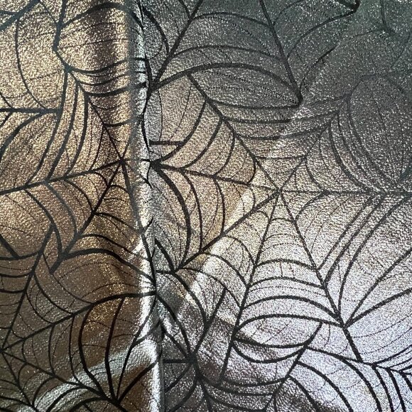 Black & Silver Glittery Cobweb/Spider Web Tablecloth & Table Runner Set - Picture 8 of 13